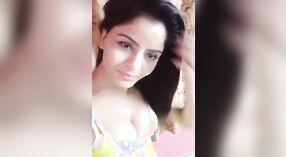 La vidéo sexy de Jehana Vasisht filmée à la caméra mène à son arrestation 11 minute 20 sec