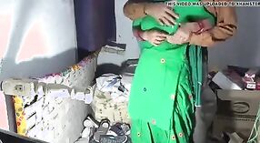 Une vidéo xxx indienne présente une bhabhi cachemirienne se faisant remplir la chatte 1 minute 10 sec
