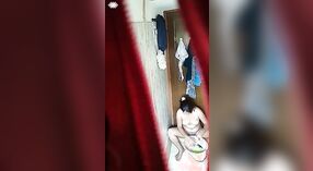 Sexo na casa de banho com uma rapariga Desi que adora ser Marota 1 minuto 40 SEC