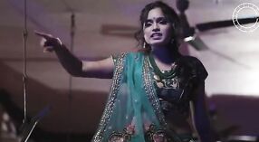 La vidéo porno indienne Kotkha de Nuefliki est à voir absolument 15 minute 20 sec