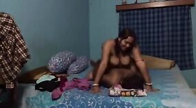 Vídeo XXX: sexo Romântico Da Esposa de Kerala com seu amante 2 minuto 20 SEC