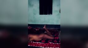 Le sexe hardcore d'un couple de Bangla Gazipur est filmé dans une vidéo MMS divulguée 8 minute 40 sec