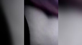 Секс видео на открытом воздухе с волосатой киской и сосанием члена 0 минута 0 сек