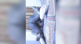 Sexy Bengali garota de programa tem sexo com seu cliente neste fumegante vídeo 3 minuto 30 SEC