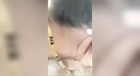 Индийская мамаша шалит в этом реальном секс-видео 0 минута 0 сек