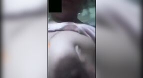 Сольное выступление тети Дайхари со своим любовником на секс-видео в прямом эфире 0 минута 50 сек