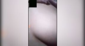 A actuação solo da tia Daihari com o seu amante num vídeo de sexo ao vivo 1 minuto 00 SEC