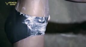 La película porno india "Maya" presenta escenas de desnudos humeantes 13 mín. 20 sec