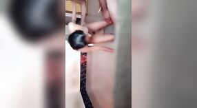 Une étudiante indienne se fait pilonner durement dans cette vidéo torride 0 minute 0 sec