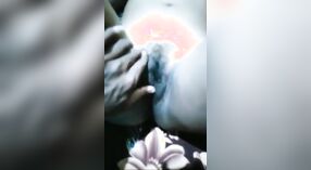 Une indienne à la chatte poilue se fait défoncer par son petit ami dans une vidéo divulguée 1 minute 20 sec