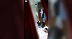 Sexo en el baño con Desi atrapado en cámara oculta 3 mín. 10 sec