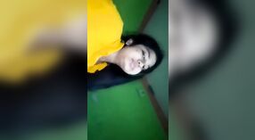인도 하드 코어 비디오의 가지푸르 소녀를 빨고 빌어 먹는 그녀의 여자 친구 2 최소 20 초