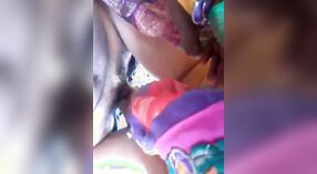 আদিবাসী খোকামনি ভিডিওতে বহিরঙ্গন সেক্স উপভোগ করে 7 মিন 50 সেকেন্ড