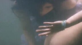 Сексуальное обнаженное видео Ану Агарвал в "Облачной двери" 0 минута 50 сек
