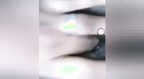 Indian babe fingers herself to orgasm 3 min 20 sec
