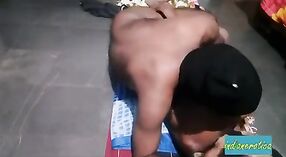 ಭಾರತೀಯ ಅಶ್ಲೀಲ ಚಲನಚಿತ್ರವು ತನ್ನ ಗಂಡನನ್ನು ಮೆಚ್ಚಿಸಲು ಇಷ್ಟಪಡುವ ಮೋಸ ಮಾಡುವ ಹೆಂಡತಿಯನ್ನು ಒಳಗೊಂಡಿದೆ 3 ನಿಮಿಷ 00 ಸೆಕೆಂಡು