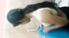 Южноиндийская порнозвезда в обнаженном виде на видео 5 минута 40 сек