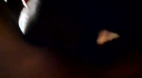 Cantik tamil video saka mlumpat lan nguber pitik jago nglukis 3 min 20 sec