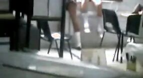 Sexo caliente y humeante de Novias Lesbianas en la computadora del Estudiante 4 mín. 20 sec