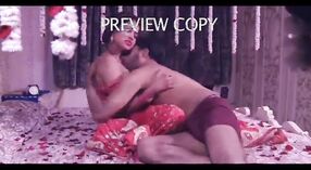 Aktris Tamil sari dadi bintang ing wengi pisanan film porno mulai sappi ole sing wuda 1 min 50 sec