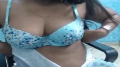 Tamil college girls play chess live on air and show off Kayati's big boobs  in this hot video