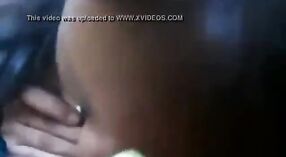 Mooi Indisch geslacht video van een hillbilly meisje pronken af haar groot boezem 2 min 50 sec