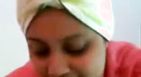 جميلة التاميل طالب جامعي في فيديو مثير 2 دقيقة 00 ثانية