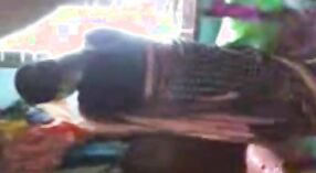 Scena szachowa w Kancheepuram z dużymi cyckami i bluzką 4 / min 40 sec
