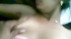 Красивую студентку колледжа Тирупур снимают в грязном секс-видео 2 минута 20 сек