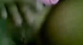 Красивую студентку колледжа Тирупур снимают в грязном секс-видео 1 минута 10 сек