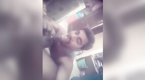 Das schwule indische Babe Madurai Gibt einen sinnlichen Blowjob und Schluckt Sperma 2 min 10 s