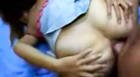 Tamilski seks wideo: zmysłowe i erotyczne doświadczenie 1 / min 20 sec