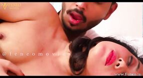 La vidéo la plus chaude d'une superbe actrice tamoule avec un mamelon parfait 8 minute 20 sec