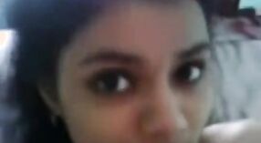 Gadis perguruan tinggi Tamil Kama Keech menjadi nakal di video rumahnya 3 min 50 sec