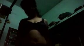 Bonita tamil menina em panum e chilips vestido recebe baixa e sujo 0 minuto 0 SEC