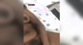 Секс-видео обнаженной тамильской девушки обязательно нужно посмотреть 2 минута 20 сек