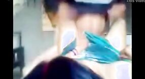 Сексуальное видео в Тамилнаду показывает, как Салем Энни наполняется спермой 2 минута 20 сек