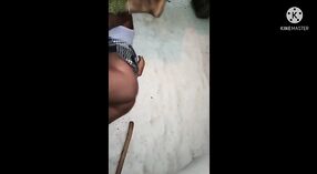 Vidéo de sexe indien d'une sœur cadette dans un village télougou 1 minute 20 sec