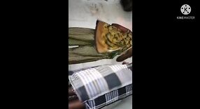 Vidéo de sexe indien d'une sœur cadette dans un village télougou 2 minute 30 sec