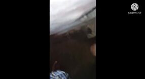 Video seks India dari seorang adik perempuan di desa Telugu 3 min 20 sec