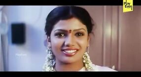 Impressionante Tamil Atriz estrelas em um fumegante vídeo de sexo com sua segunda esposa 1 minuto 00 SEC