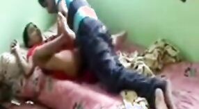 Una ama de casa tamil se entrega a actividades sexuales con su hijo 3 mín. 00 sec