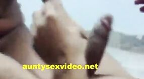 Tirupur Kajalkiral ' s steamy video van een wild neuken sessie 3 min 20 sec
