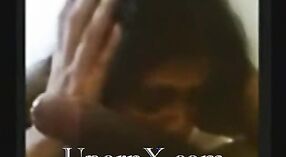 Tamil Ciocia nago i zmysłowy sex Oralny w filmie 2 / min 20 sec