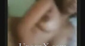 Tamil Ciocia nago i zmysłowy sex Oralny w filmie 6 / min 20 sec