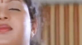 Film Xxx z seksowną ciotką w Kolorze Fioletowym, która schodzi i brudna 4 / min 20 sec