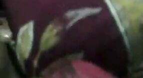 कार्रवाई में एक नग्न फूलवाला चाची का घर वीडियो 1 मिन 50 एसईसी