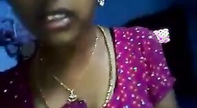 Super sexy żona Salem jęczy w Tamil wideo 0 / min 0 sec