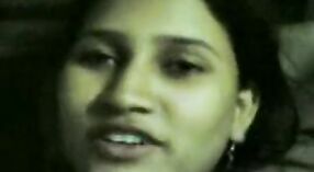 Kolam berisi Catur dengan Gadis Tamil Seksi 2 min 50 sec