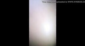 या हॉट व्हिडिओमध्ये बिग गांड मल्लूला बिलाऊजुबीने मारले 3 मिन 40 सेकंद